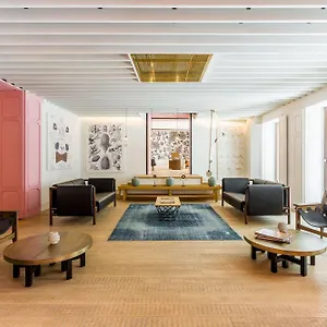 Mate Emir, Hotel