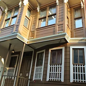 2* Oda ve Kahvaltı Emirhan Hotel, Sultanahmet